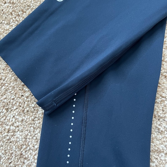 Lululemon Fast and Free HR crop 19” navy size 4 - Picture 2 of 3